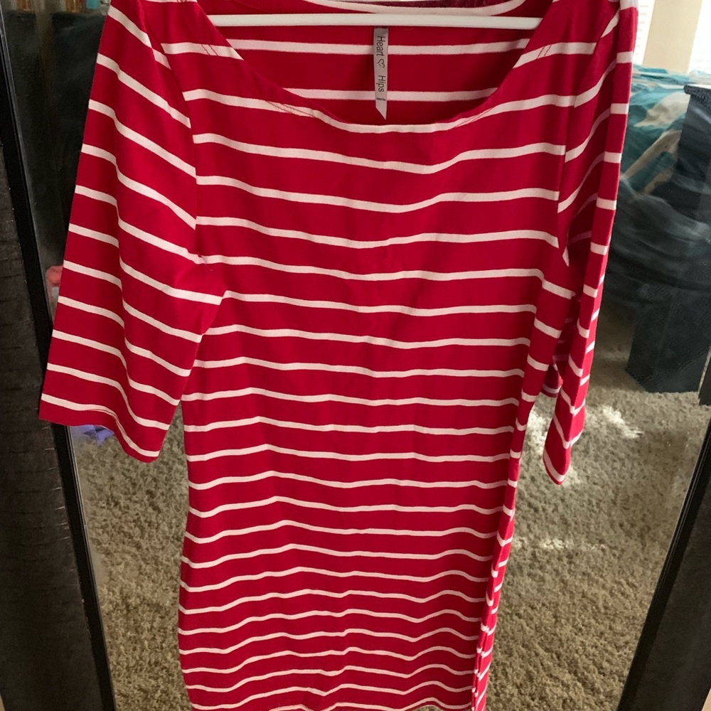 Dresses - Picture 4 of 4